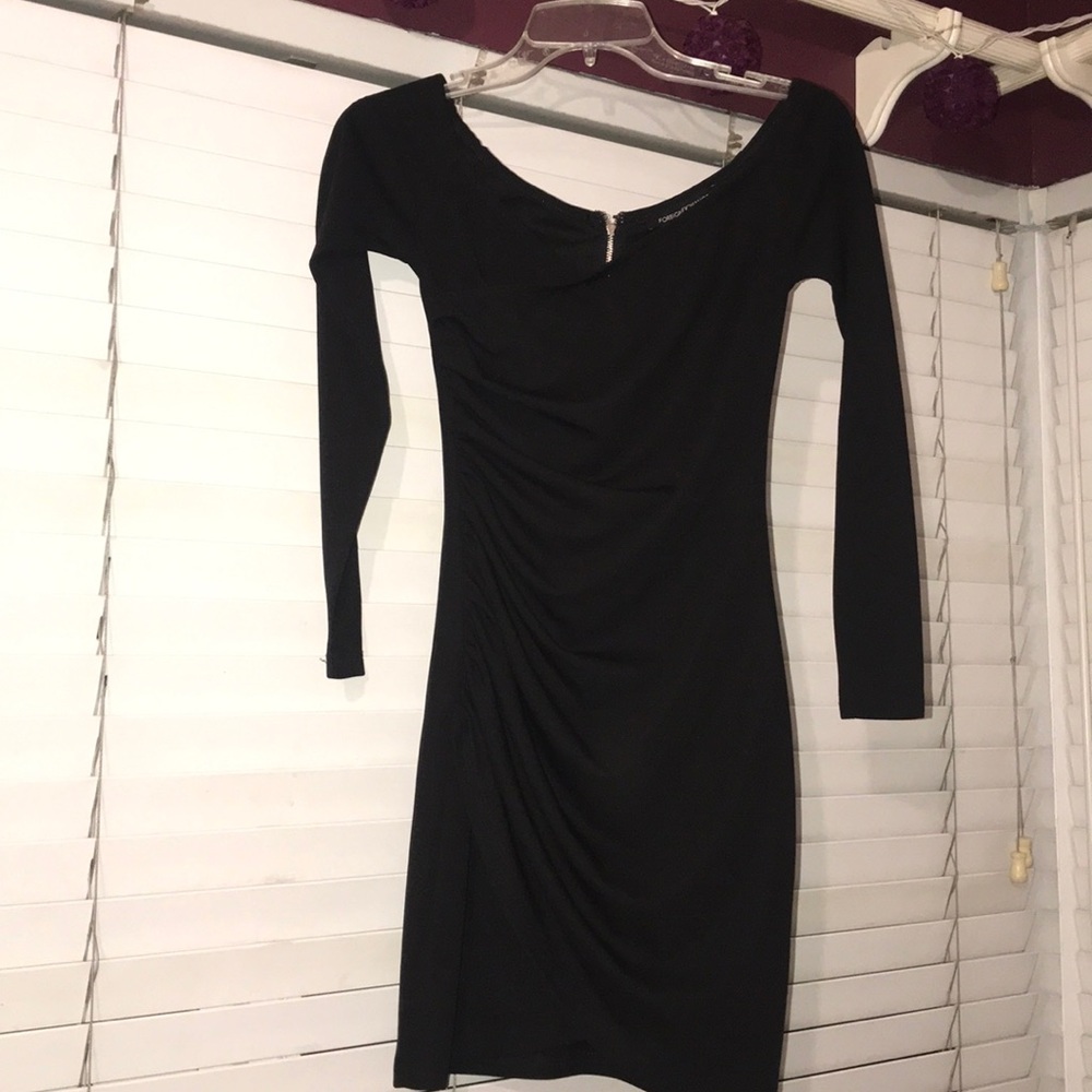 Foreign exchange formal short dress